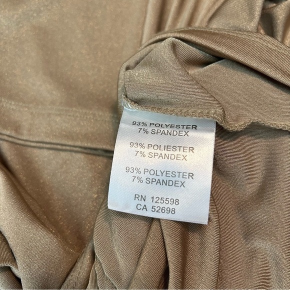 Ellen Tracy Gold Metallic Shimmer Ruffle V Neck Blouse - Size M - Picture 4 of 4